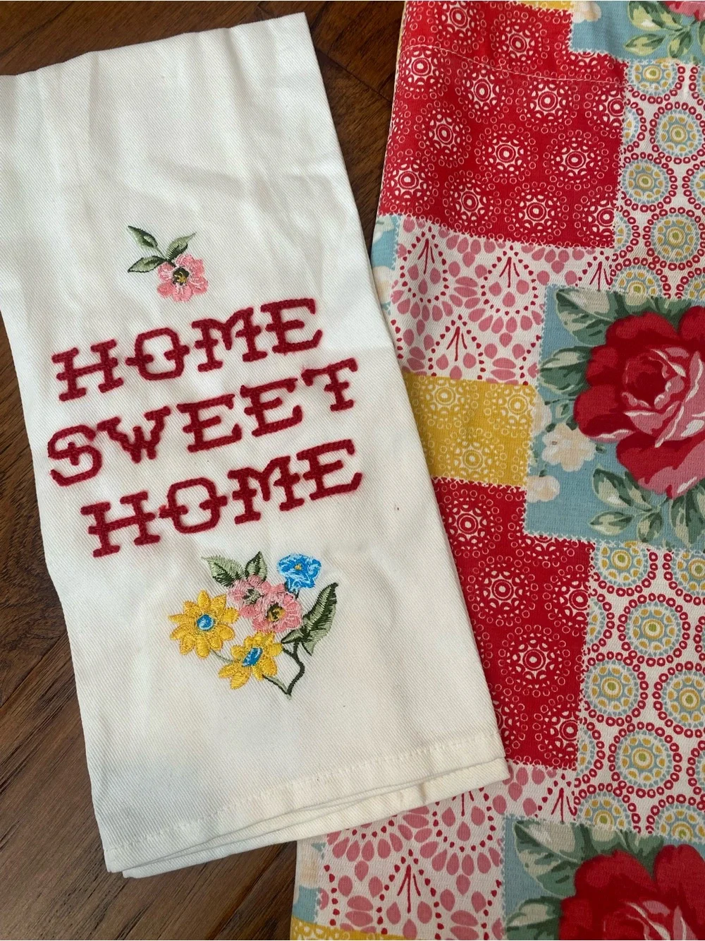 The Pioneer Woman Red Floral Patchwork Curtain Panel‎ & New Kitchen Towel